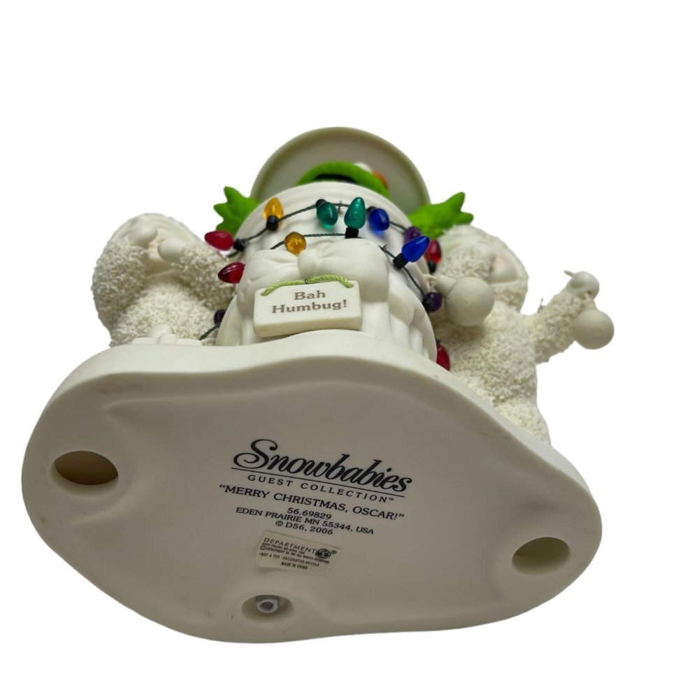 2006 Dept 56 Snowbabies Sesame Street Merry Christmas Oscar Figurine Ba Humbug - Picture 7 of 8